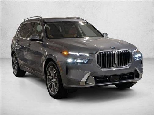 Gray Metallic 2026 BMW X7 xDrive40i