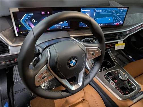 Gray Metallic 2026 BMW X7 xDrive40i