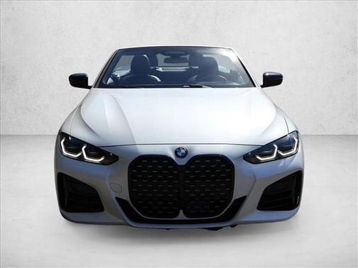 Mineral White Metallic 2024 BMW M440 i xDrive