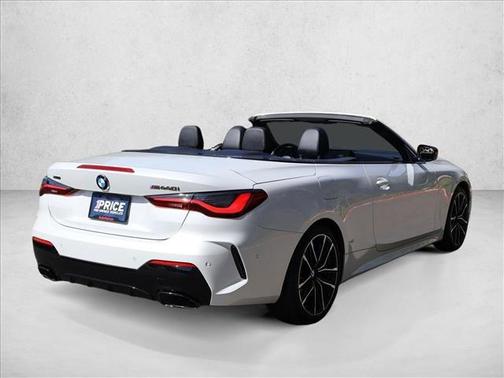 Mineral White Metallic 2024 BMW M440 i xDrive
