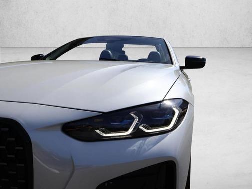Mineral White Metallic 2024 BMW M440 i xDrive
