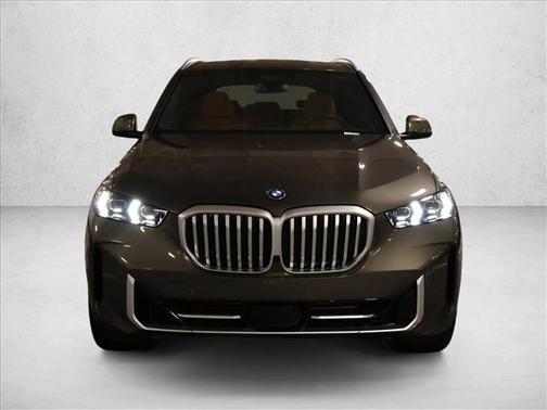 Manhattan Green Metallic 2026 BMW X5 PHEV xDrive50e