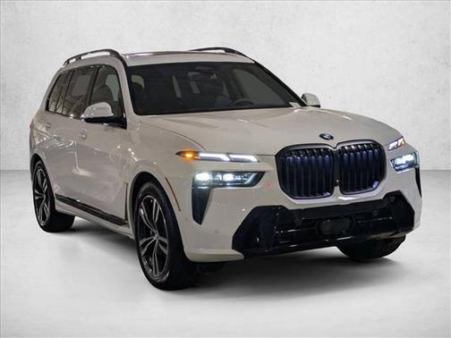 Alpine White 2026 BMW X7 xDrive40i
