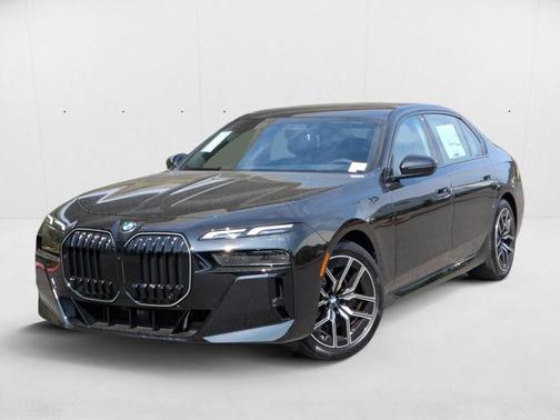 Black Sapphire Metallic 2025 BMW 740 i xDrive