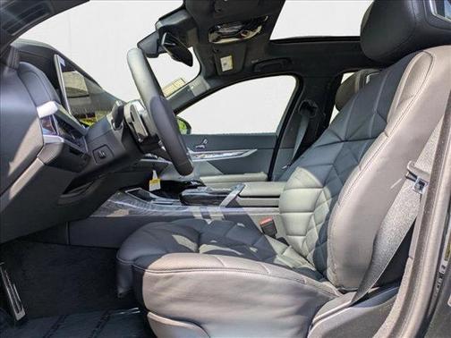 Black Sapphire Metallic 2025 BMW 740 i xDrive