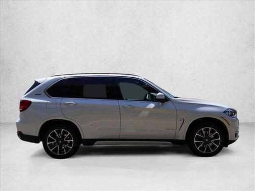 Mineral White Metallic 2018 BMW X5 eDrive xDrive40e