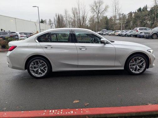 2025 BMW 330 i xDrive