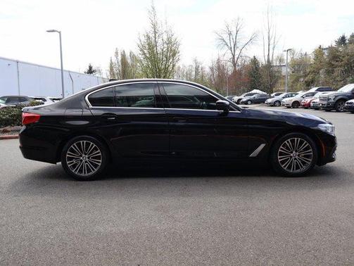 Jet Black 2020 BMW 530 i xDrive