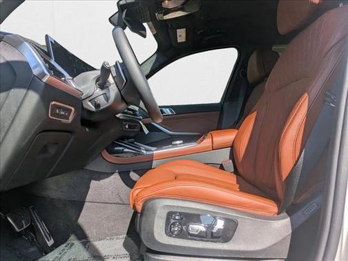 2026 BMW X7 M60i