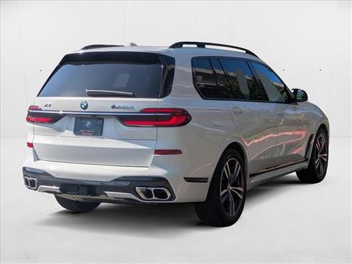 2026 BMW X7 M60i