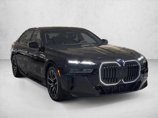 2026 BMW 750e xDrive