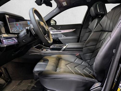 2026 BMW 750e xDrive