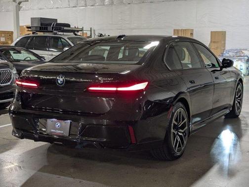 2026 BMW 750e xDrive