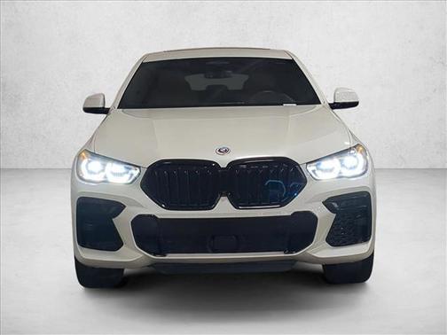 Mineral White Metallic 2023 BMW X6 M50i