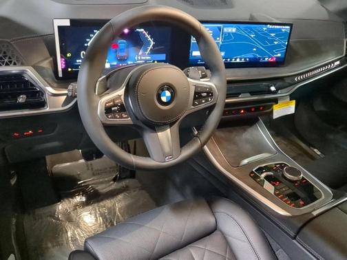 Carbon Black Metallic 2026 BMW X5 xDrive40i