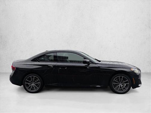 2025 BMW 230 i xDrive