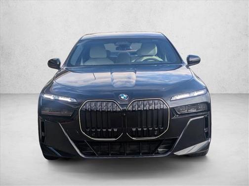 2026 BMW 740 i xDrive