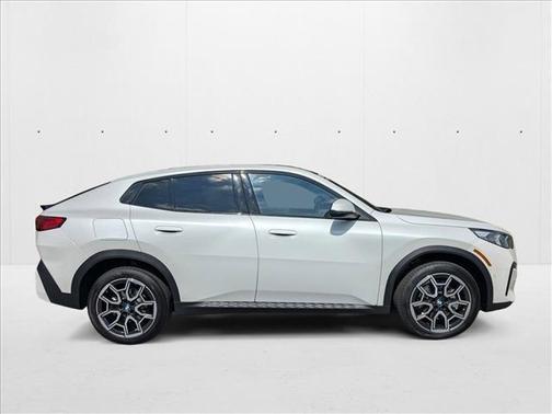 2025 BMW X2 xDrive28i