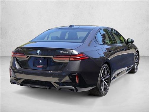 Dark Graphite Metallic 2026 BMW 550e xDrive