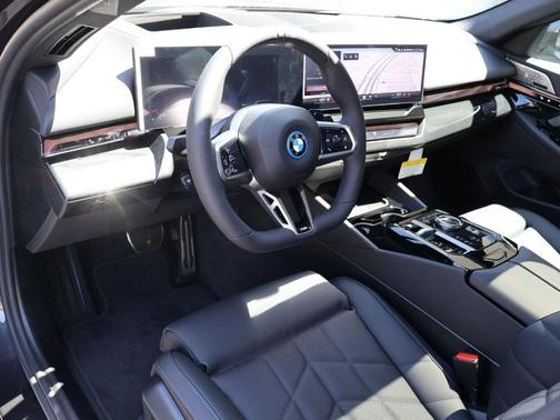 Dark Graphite Metallic 2026 BMW 550e xDrive