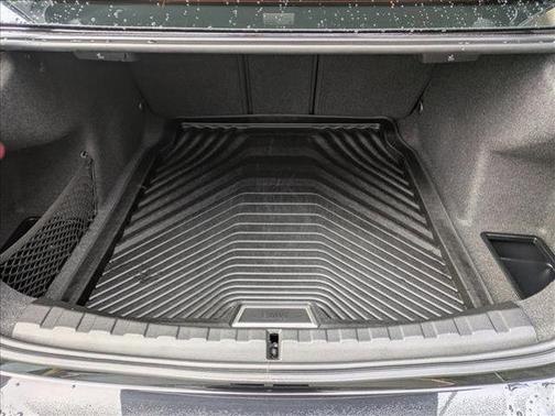 2023 BMW 330 i xDrive