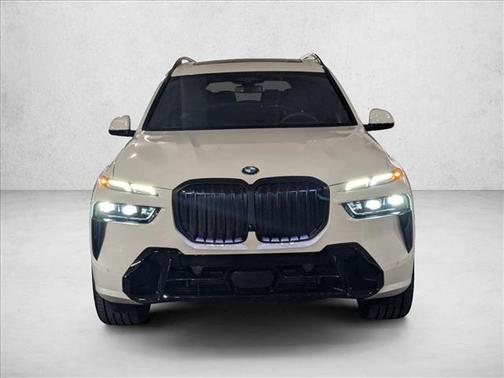 Alpine White 2026 BMW X7 xDrive40i