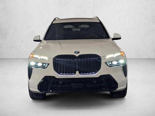 Alpine White 2026 BMW X7 xDrive40i