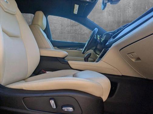 2017 Cadillac XT5 Base