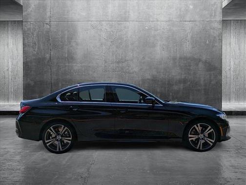 2024 BMW 330 i