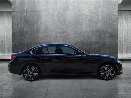 2024 BMW 330 i