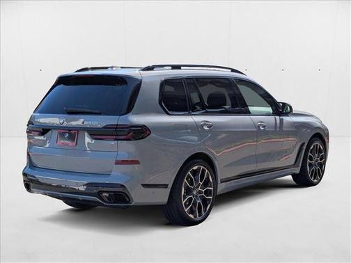 2026 BMW X7 M60i