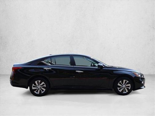 Black 2019 Nissan Altima 2.5 S