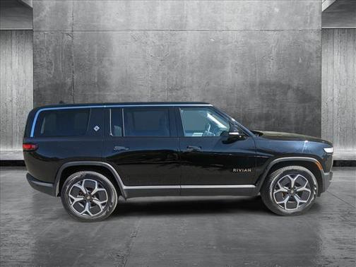 2023 Rivian R1S Adventure Quad Motor Large Pack