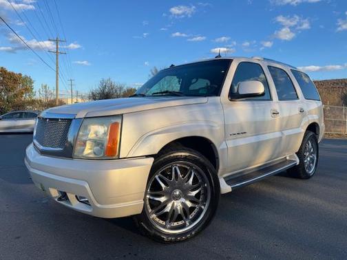 2003 Cadillac Escalade Base