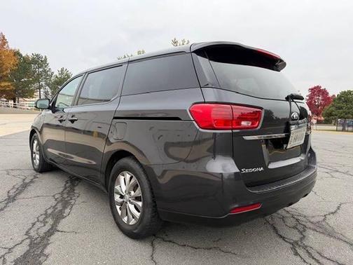 2019 Kia Sedona LX