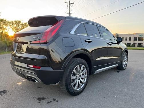 2020 Cadillac XT4 Premium Luxury