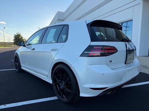 2017 Volkswagen Golf R 2.0T DSG