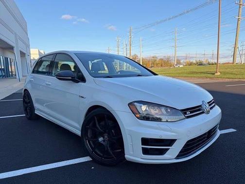2017 Volkswagen Golf R 2.0T DSG