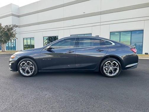 2022 Chevrolet Malibu FWD LT