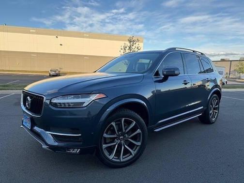 2018 Volvo XC90 T6 Momentum