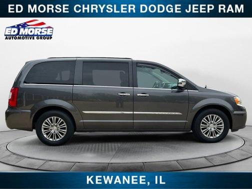 2016 Chrysler Town & Country Touring-L