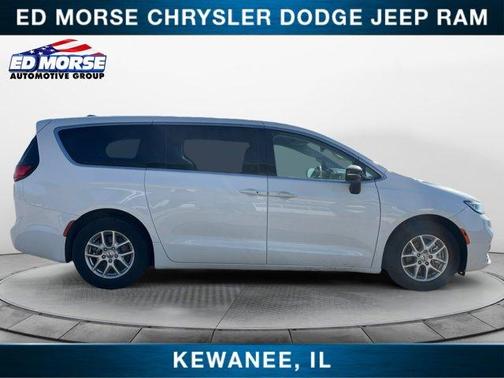 2024 Chrysler Pacifica Touring-L