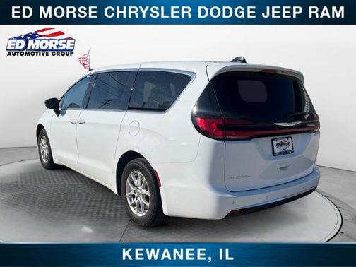 2024 Chrysler Pacifica Touring-L