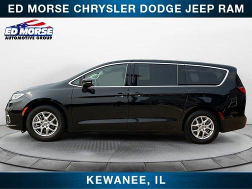 2023 Chrysler Pacifica Touring-L