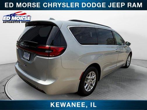 2022 Chrysler Pacifica Touring-L