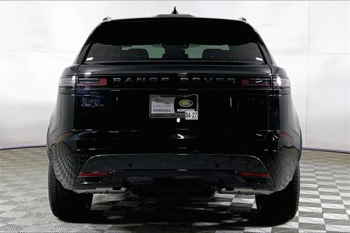 2026 Land Rover Range Rover Velar Dynamic SE
