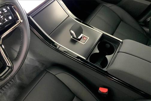 2026 Land Rover Range Rover Velar Dynamic SE