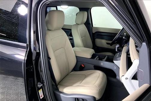 2022 Land Rover Defender 110 SE