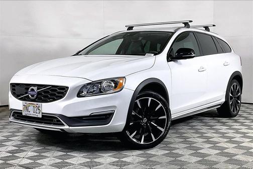 2018 Volvo V60 Cross Country T5