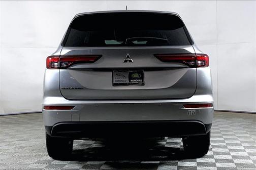 2022 Mitsubishi Outlander ES
